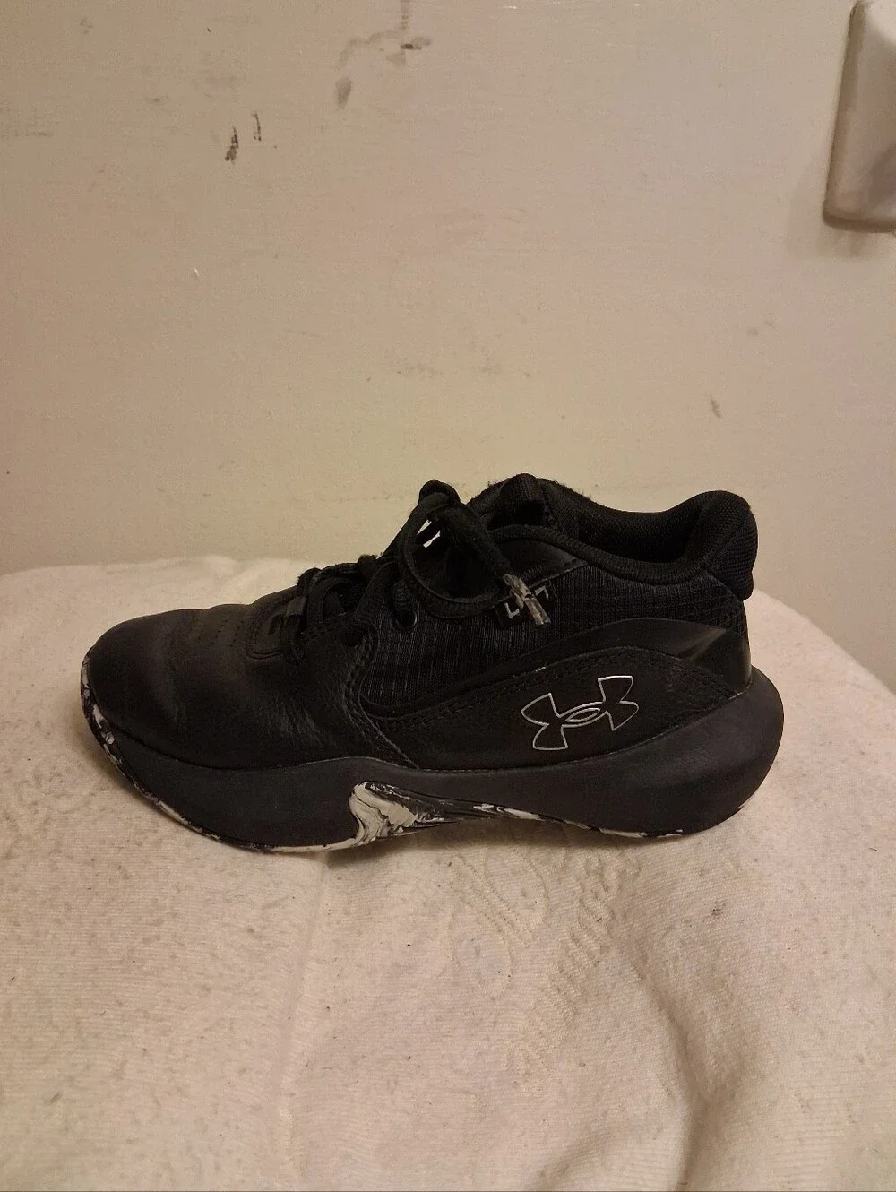 Under Armour boy black